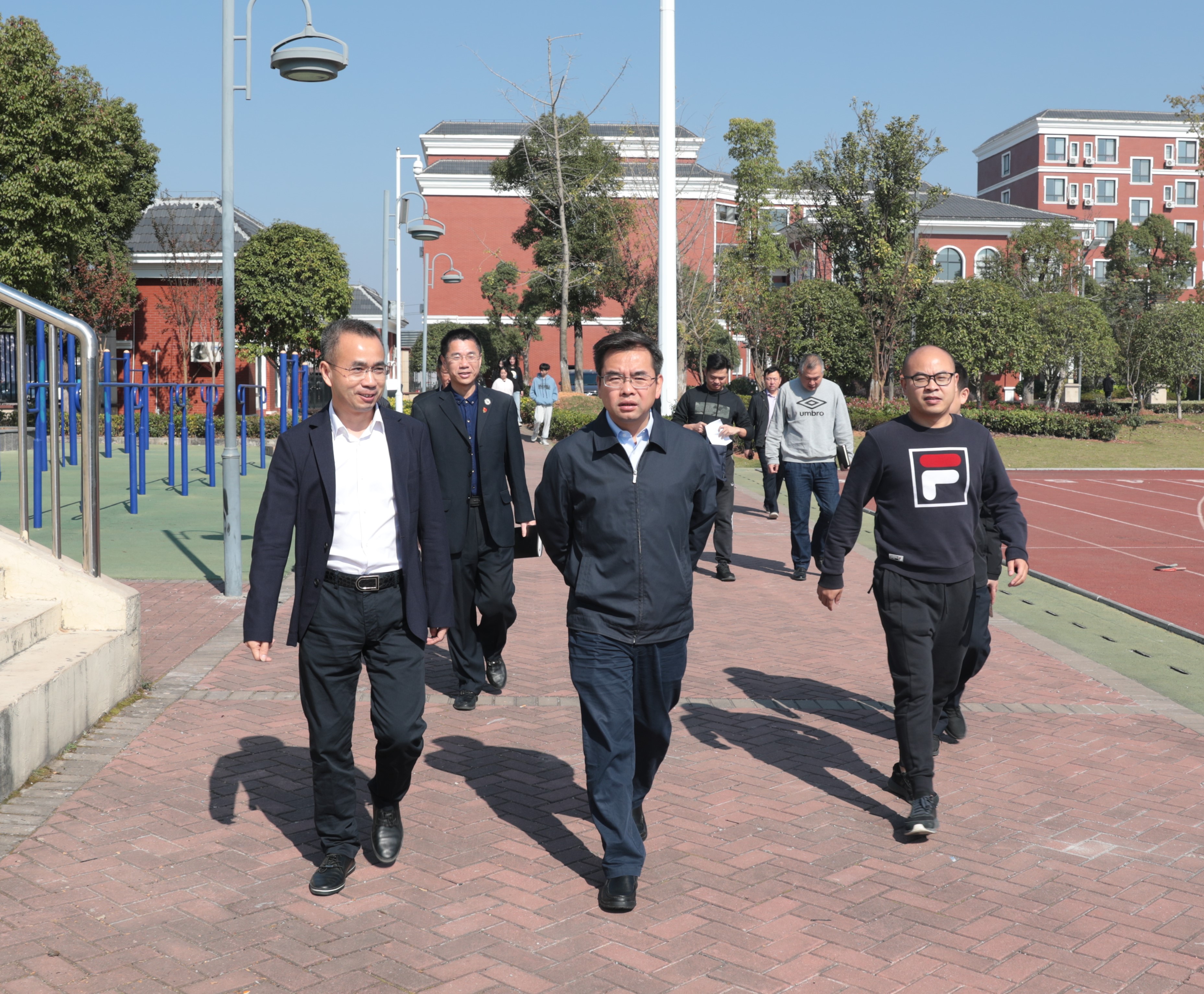 經(jīng)開區(qū)黨工委書記張俊蒞臨宜春昌黎實驗學?？疾煺{(diào)研